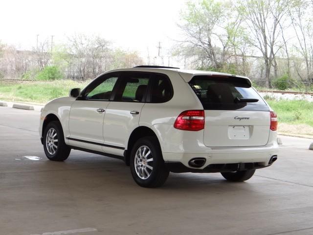 Porsche Cayenne 2009 photo 2