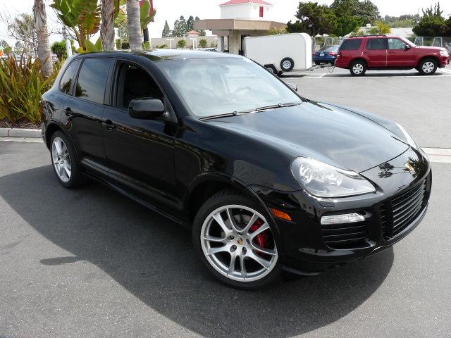 Porsche Cayenne 2010 photo 1