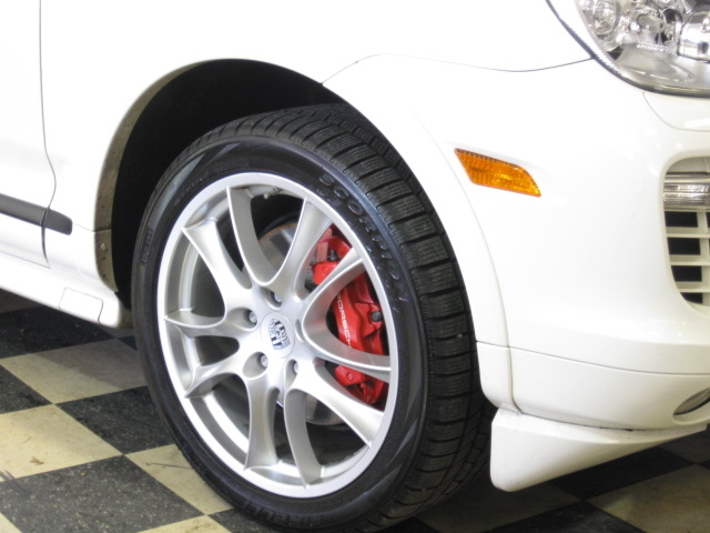 Porsche Cayenne 2010 photo 2