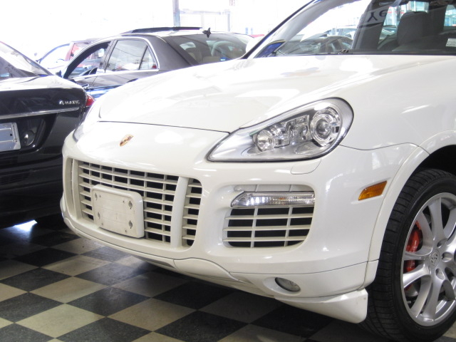 Porsche Cayenne 2010 photo 3