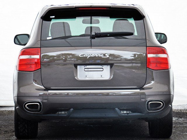 Porsche Cayenne 2010 photo 2