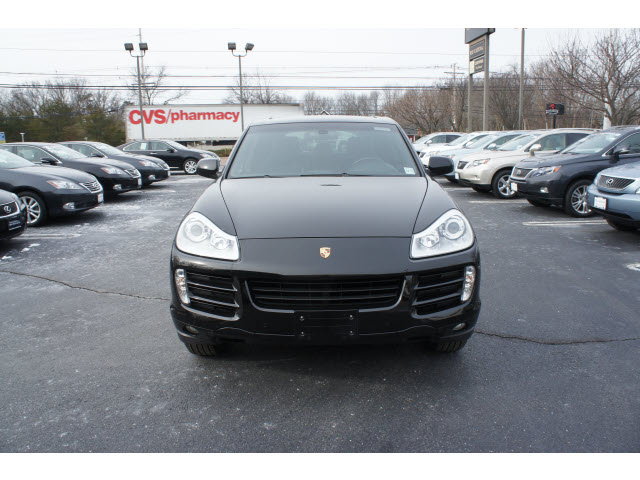 Porsche Cayenne 2010 photo 2