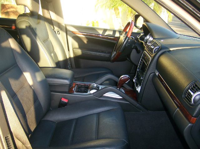 Porsche Cayenne 2010 photo 3