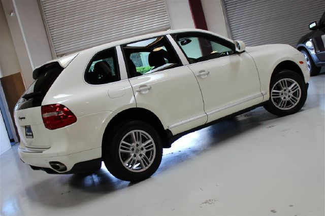 Porsche Cayenne Base SUV