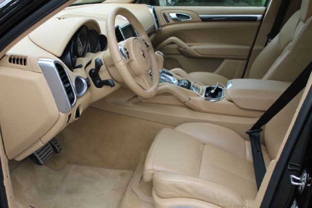 Porsche Cayenne 2011 photo 4
