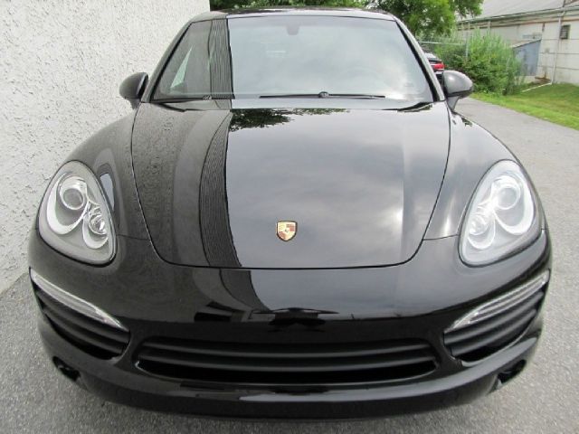 Porsche Cayenne 2011 photo 0