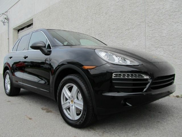 Porsche Cayenne 2011 photo 2