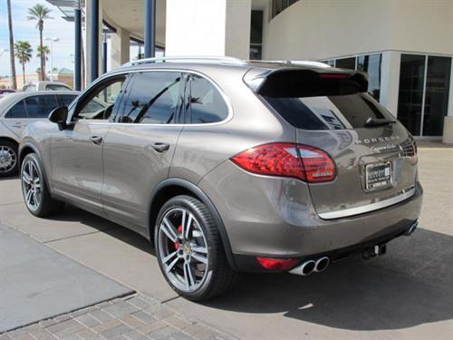 Porsche Cayenne 2011 photo 3