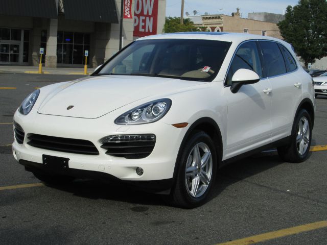 Porsche Cayenne 2011 photo 4