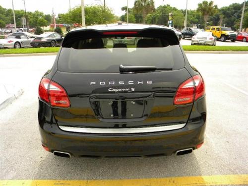 Porsche Cayenne 2011 photo 4