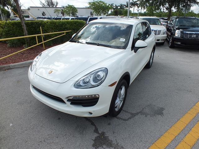 Porsche Cayenne 2011 photo 3