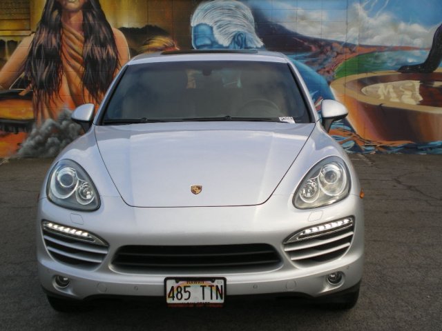 Porsche Cayenne Base Unspecified