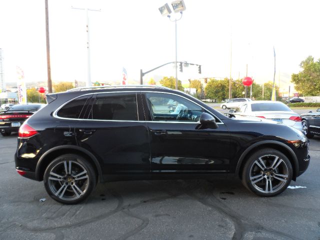 Porsche Cayenne Base SUV