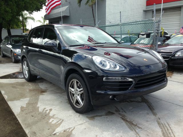Porsche Cayenne 2012 photo 10