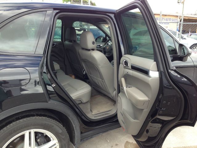 Porsche Cayenne 2012 photo 3