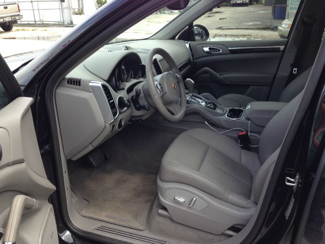 Porsche Cayenne 2012 photo 5