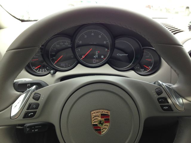 Porsche Cayenne 2012 photo 8