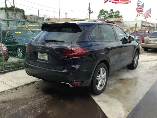 Porsche Cayenne 2012 photo 9