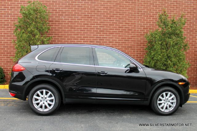 Porsche Cayenne Base SUV