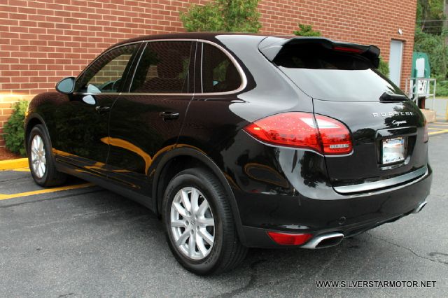 Porsche Cayenne 2012 photo 3