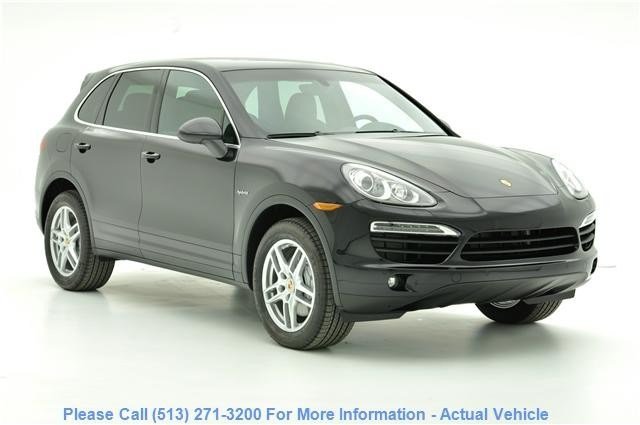 Porsche Cayenne 2013 photo 1