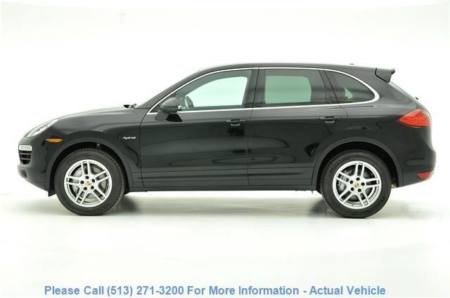 Porsche Cayenne 2013 photo 2