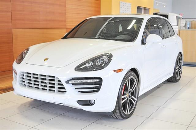 Porsche Cayenne 2014 photo 2