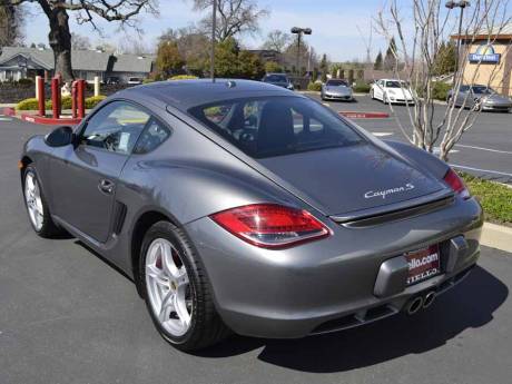 Porsche Cayman 2011 photo 1