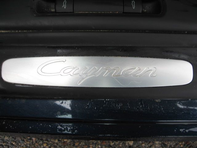 Porsche Cayman 2011 photo 2