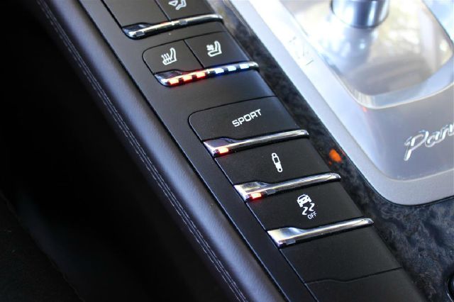 Porsche Panamera 2010 photo 27