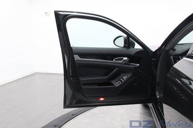 Porsche Panamera 2010 photo 62