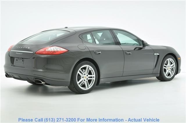 Porsche Panamera 2012 photo 3