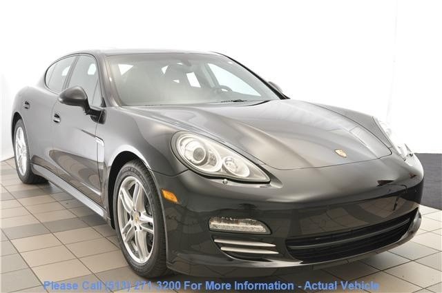 Porsche Panamera 2012 photo 1