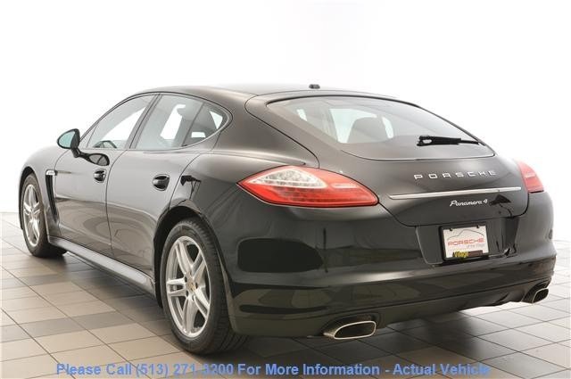 Porsche Panamera 2012 photo 3