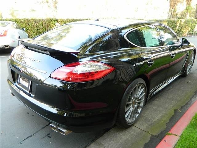 Porsche Panamera 2012 photo 4