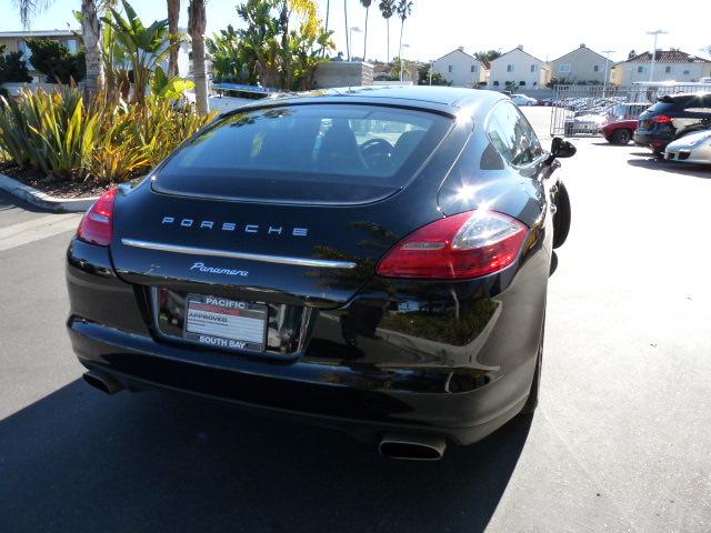 Porsche Panamera 2012 photo 3