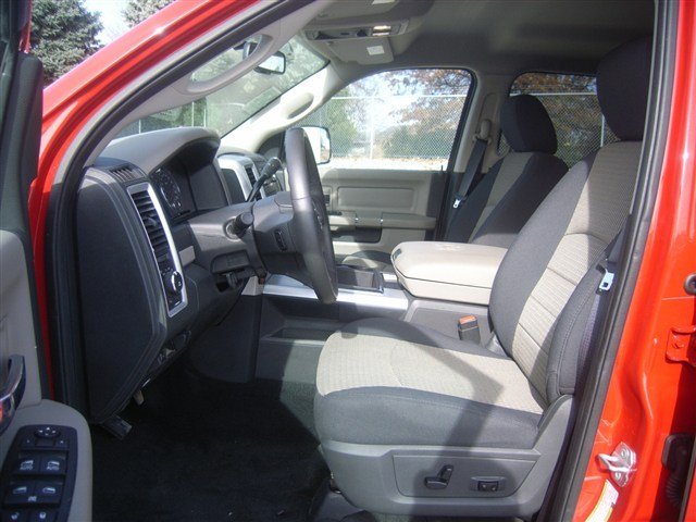 RAM Ram Pickup 2012 photo 3