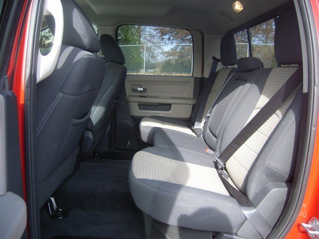 RAM Ram Pickup 2012 photo 5