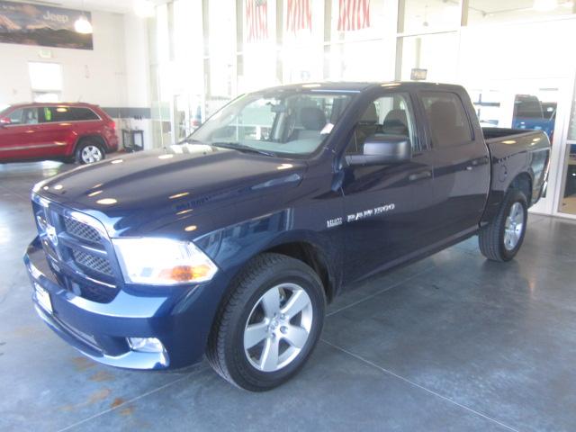 RAM Ram Pickup 2012 photo 2