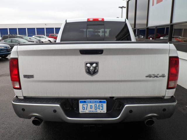 RAM Ram Pickup 2012 photo 2