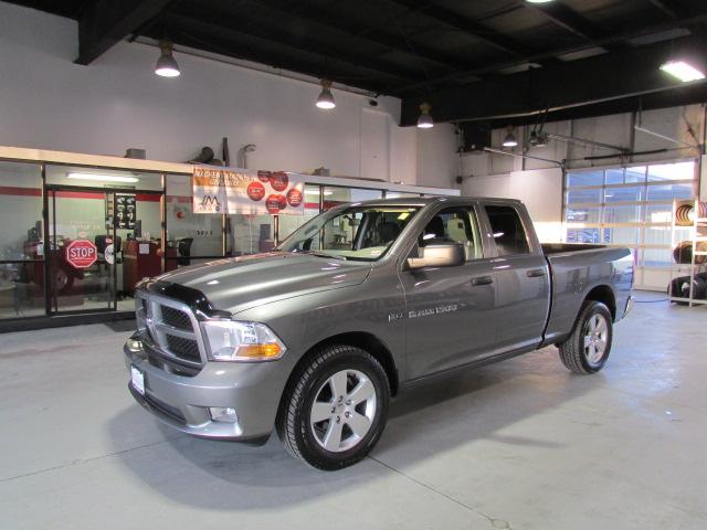 RAM Ram Pickup 2012 photo 2
