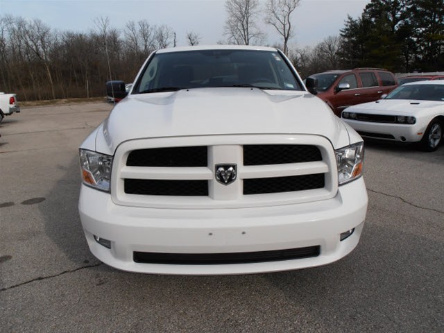 RAM Ram Pickup 2012 photo 5