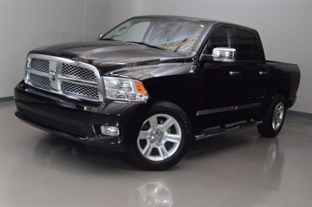 RAM Ram Pickup 2012 photo 2