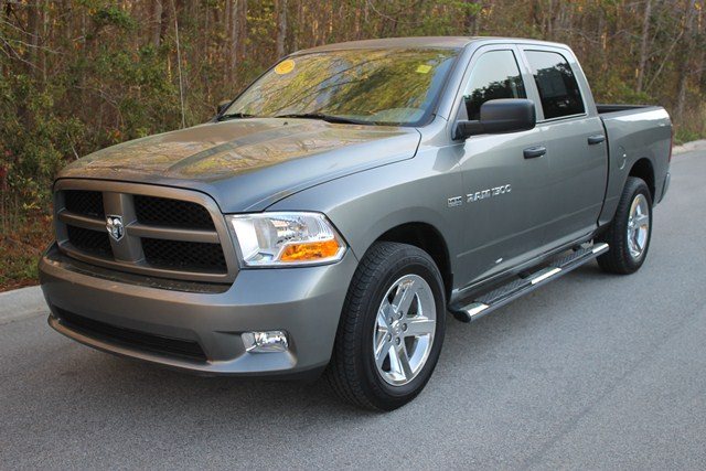 RAM Ram Pickup 2012 photo 1