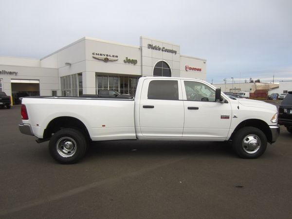 RAM Ram Pickup 2012 photo 2