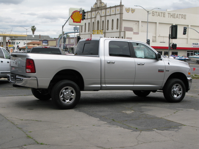 RAM Ram Pickup 2012 photo 4