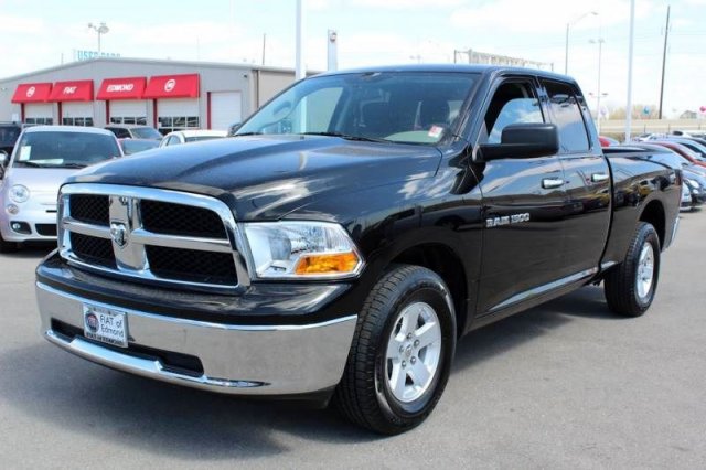 RAM Ram Pickup 2012 photo 2