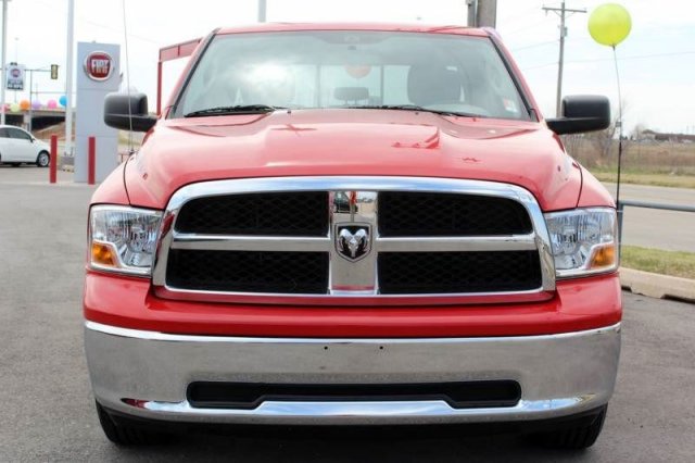 RAM Ram Pickup 2012 photo 1