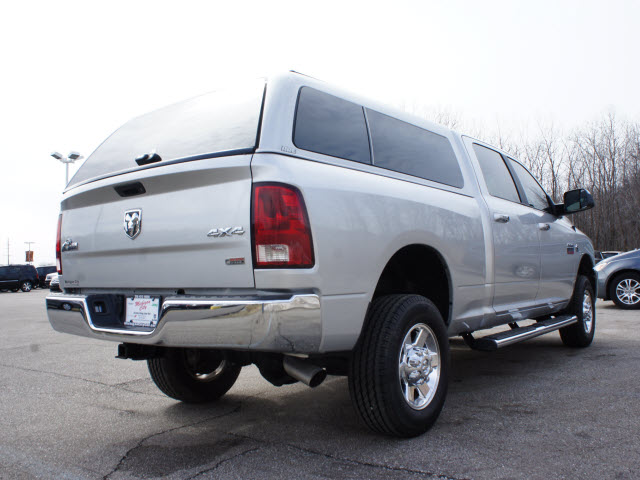 RAM Ram Pickup 2012 photo 2