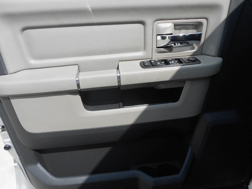 RAM Ram Pickup 2012 photo 3